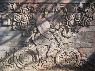 Maduwe_Karang.jpg